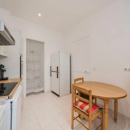 Les Nefliers Вилла *